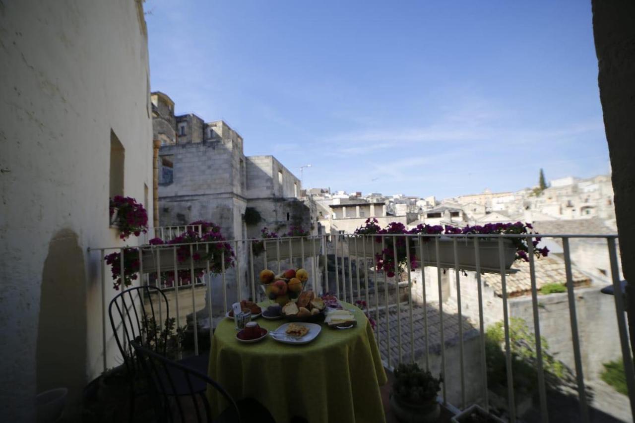 Alla Dimora Di Chiara Suite And Rooms Матера Экстерьер фото