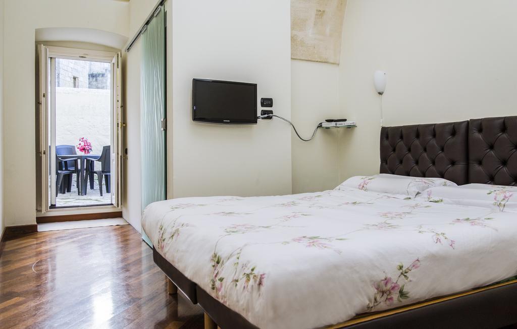 Alla Dimora Di Chiara Suite And Rooms Матера Экстерьер фото