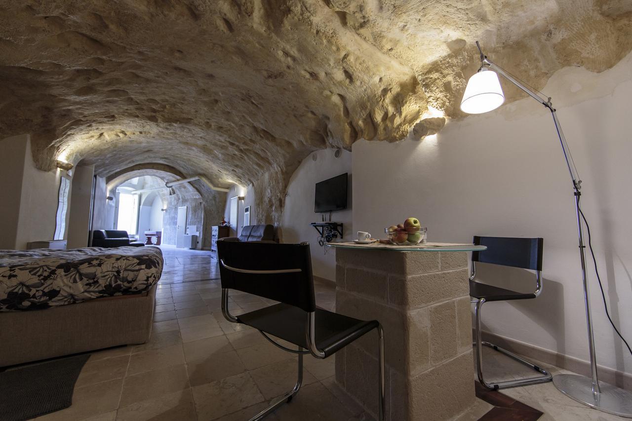 Alla Dimora Di Chiara Suite And Rooms Матера Экстерьер фото