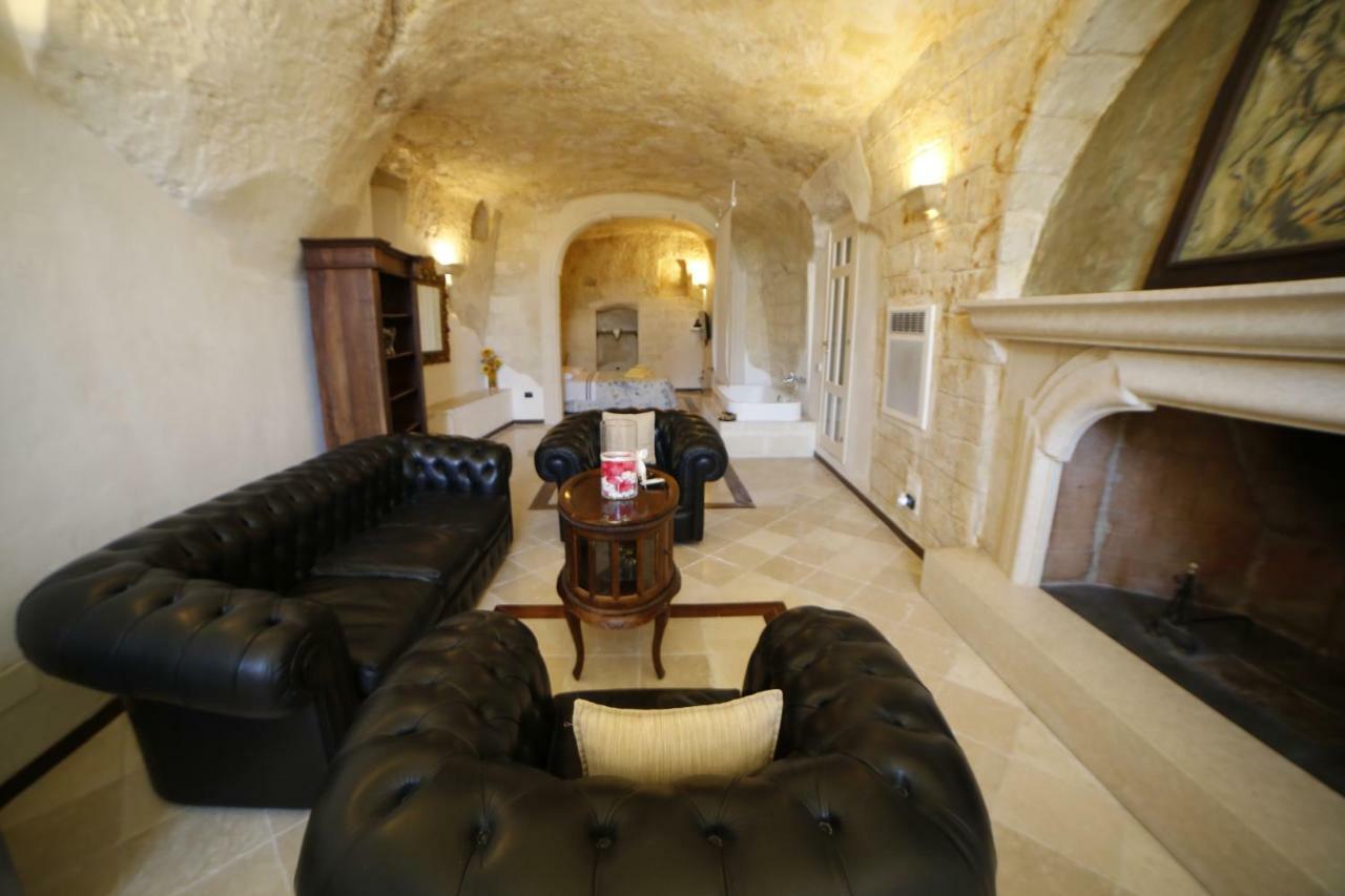Alla Dimora Di Chiara Suite And Rooms Матера Экстерьер фото